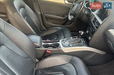 Седан Audi A4 2015 в Ровно