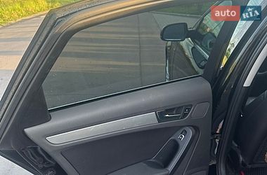 Седан Audi A4 2015 в Ровно