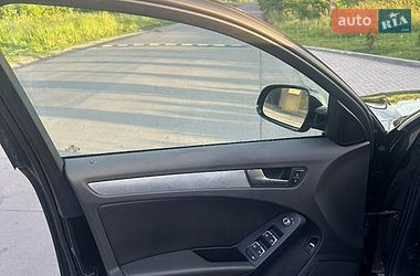 Седан Audi A4 2015 в Ровно