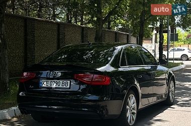 Седан Audi A4 2012 в Дніпрі