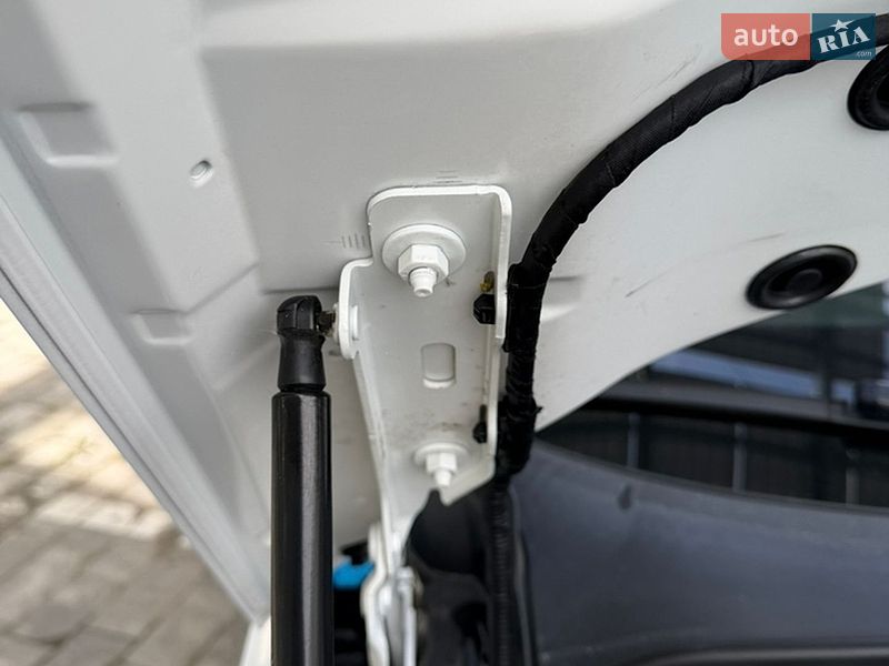 Седан Audi A4 2021 в Львові