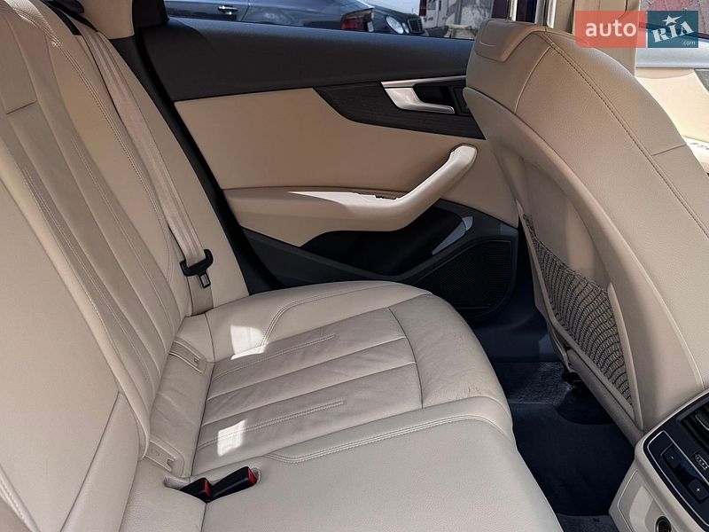 Седан Audi A4 2016 в Василькове