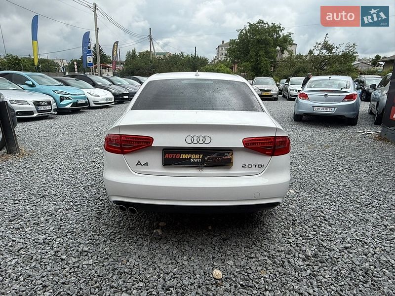 Седан Audi A4 2013 в Стрые