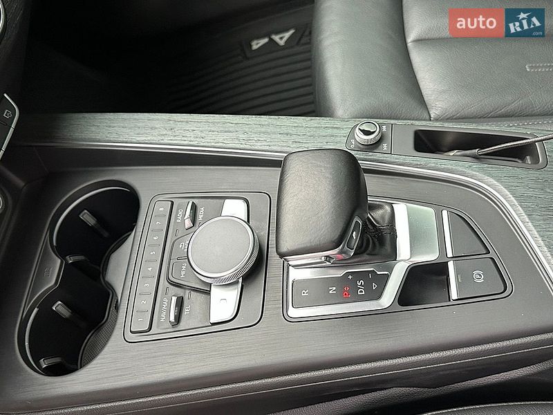 Седан Audi A4 2016 в Киеве