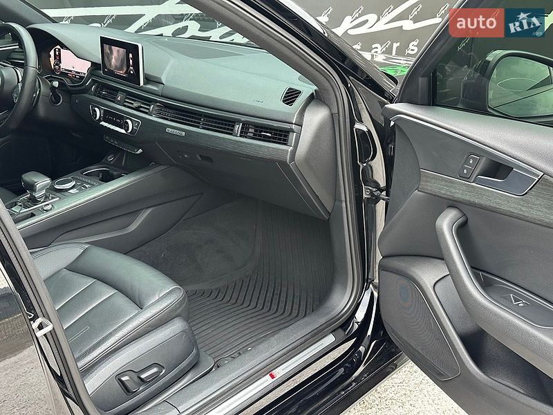 Седан Audi A4 2016 в Киеве