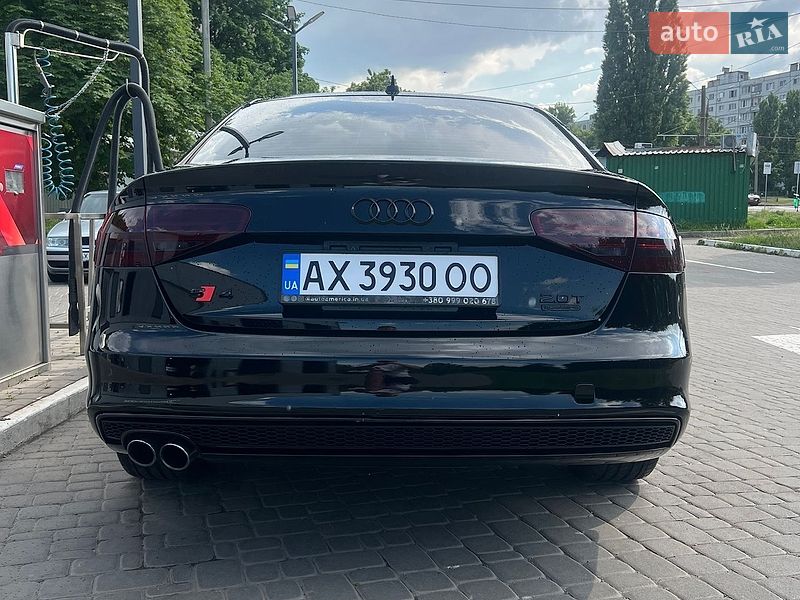 Седан Audi A4 2014 в Харкові