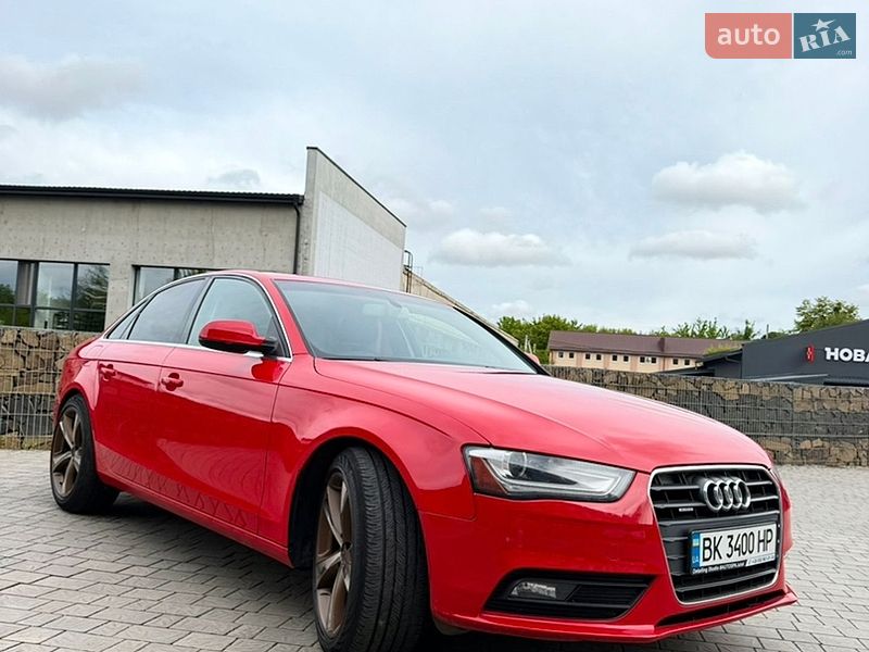 Седан Audi A4 2012 в Ровно