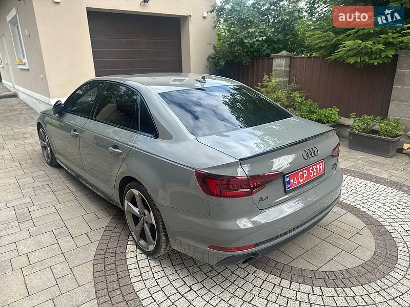 Седан Audi A4 2018 в Самборе