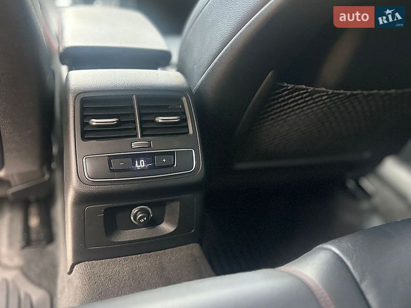 Седан Audi A4 2017 в Сумах