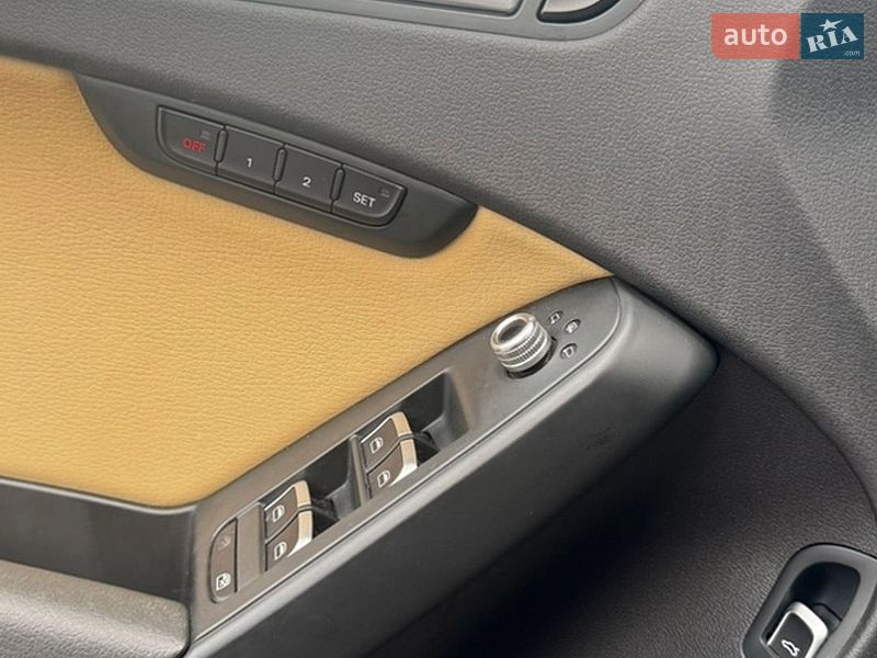 Седан Audi A4 2014 в Южному