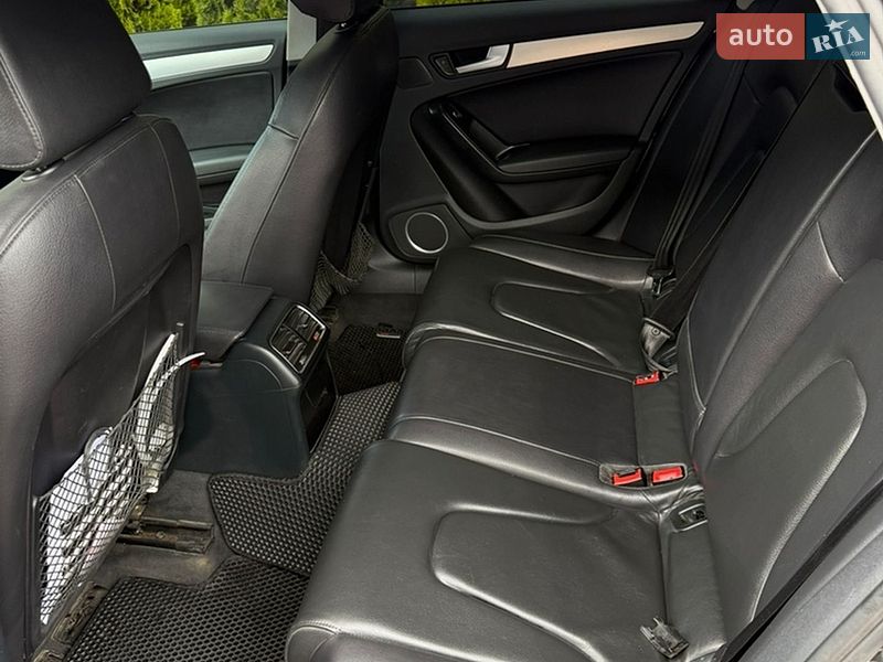 Седан Audi A4 2012 в Костопілі