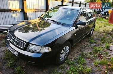 Універсал Audi A4 1997 в Свессе