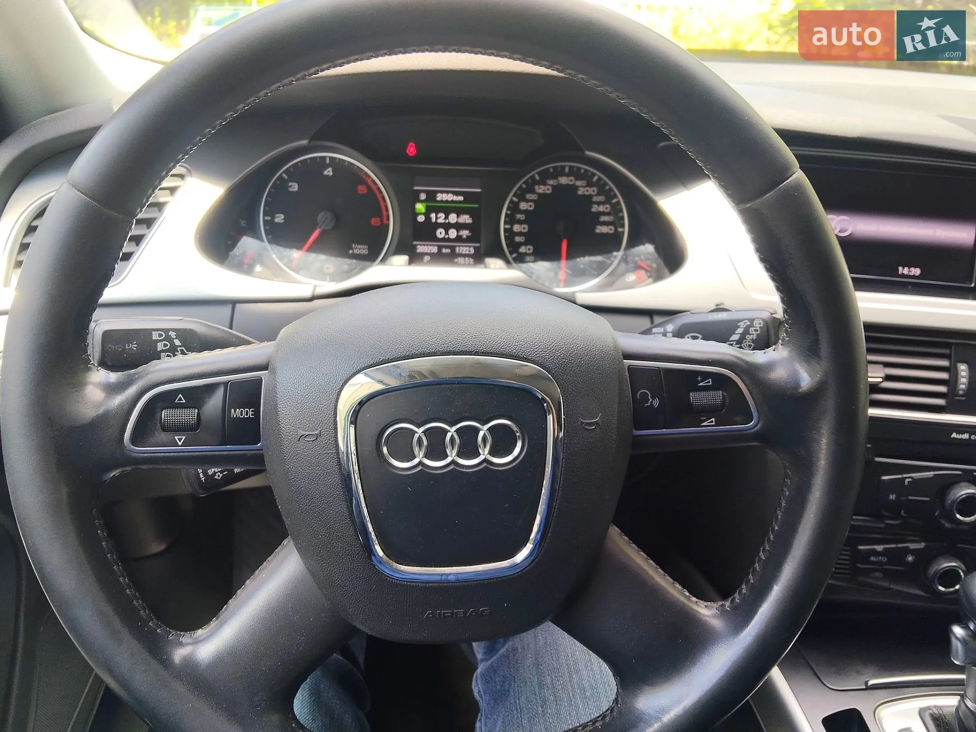 2010 Audi A4 - мініатюра 6