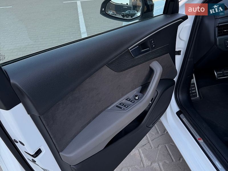 Седан Audi A4 2016 в Ирпене