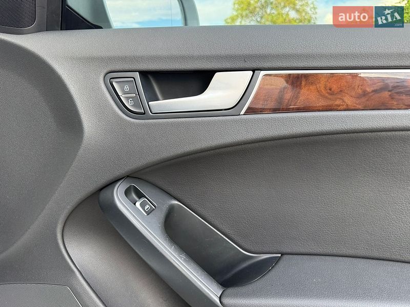 Седан Audi A4 2013 в Кривому Розі