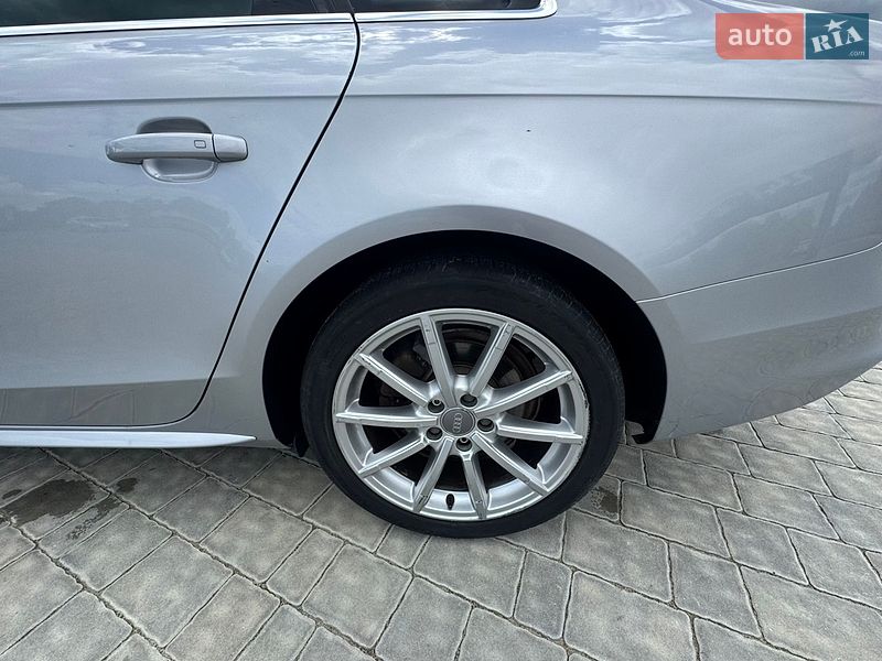 Седан Audi A4 2016 в Ивано-Франковске