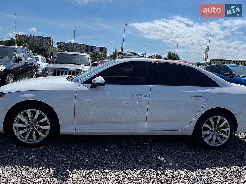 Седан Audi A4 2017 в Львові