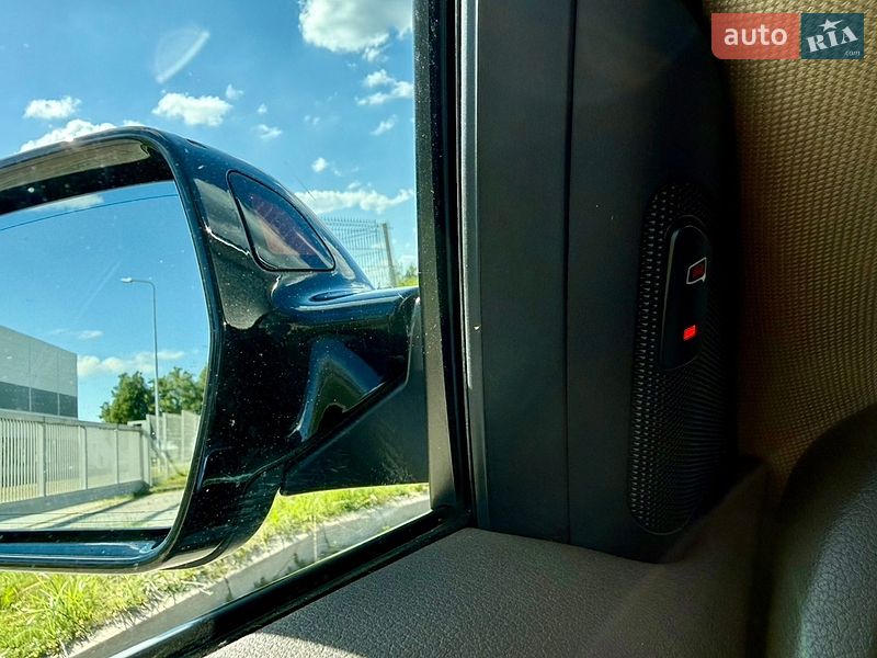 Седан Audi A4 2015 в Львове