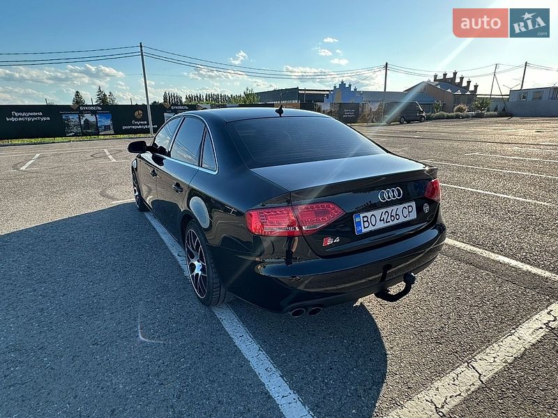 Седан Audi A4 2009 в Черновцах