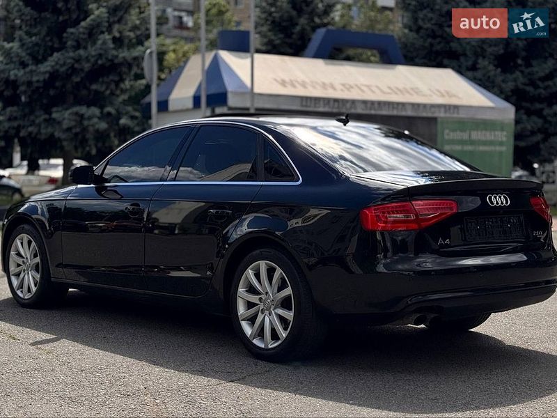 Седан Audi A4 2013 в Одессе