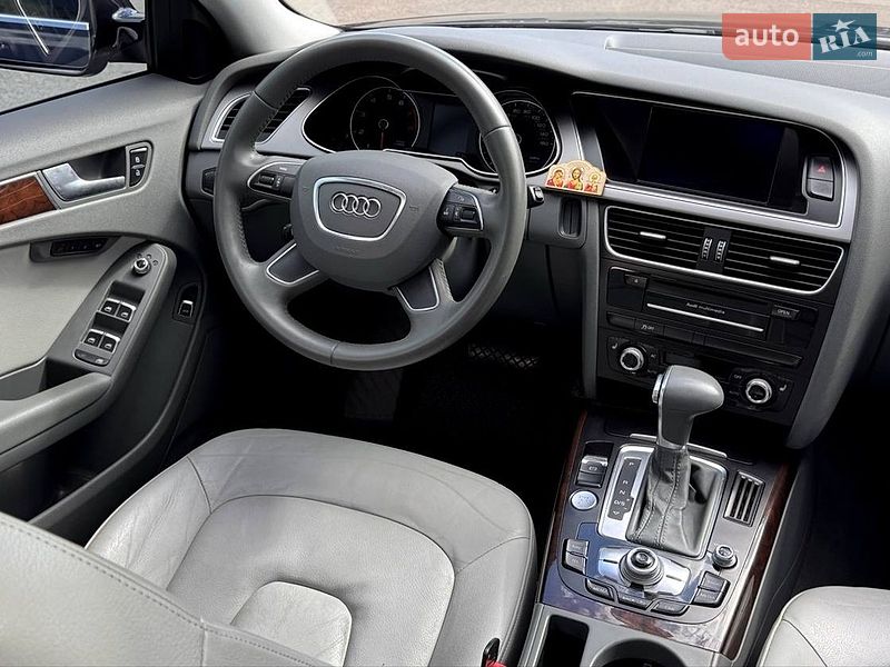 Седан Audi A4 2013 в Одессе