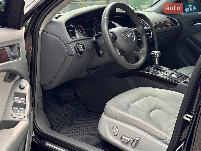 Седан Audi A4 2013 в Одессе