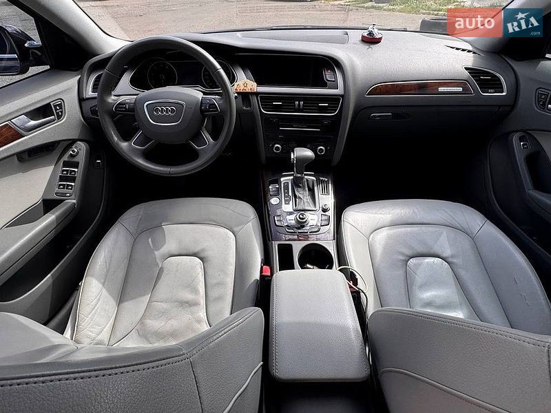 Седан Audi A4 2013 в Одессе