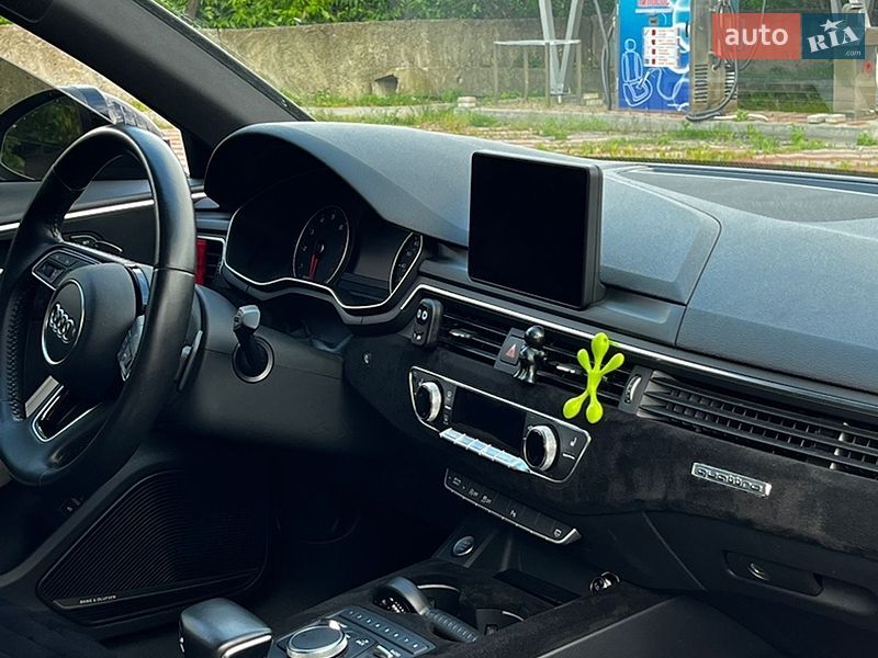 Седан Audi A4 2016 в Києві