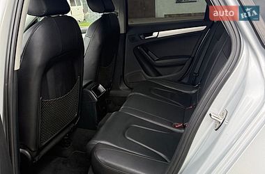 Седан Audi A4 2013 в Львове