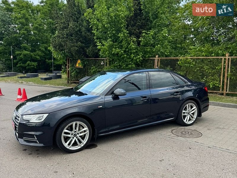 Седан Audi A4 2017 в Львове