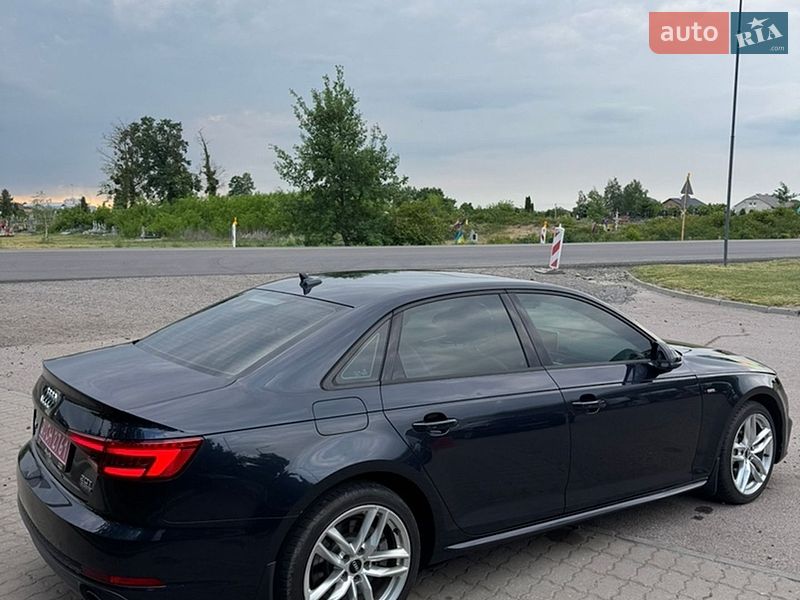 Седан Audi A4 2017 в Львове