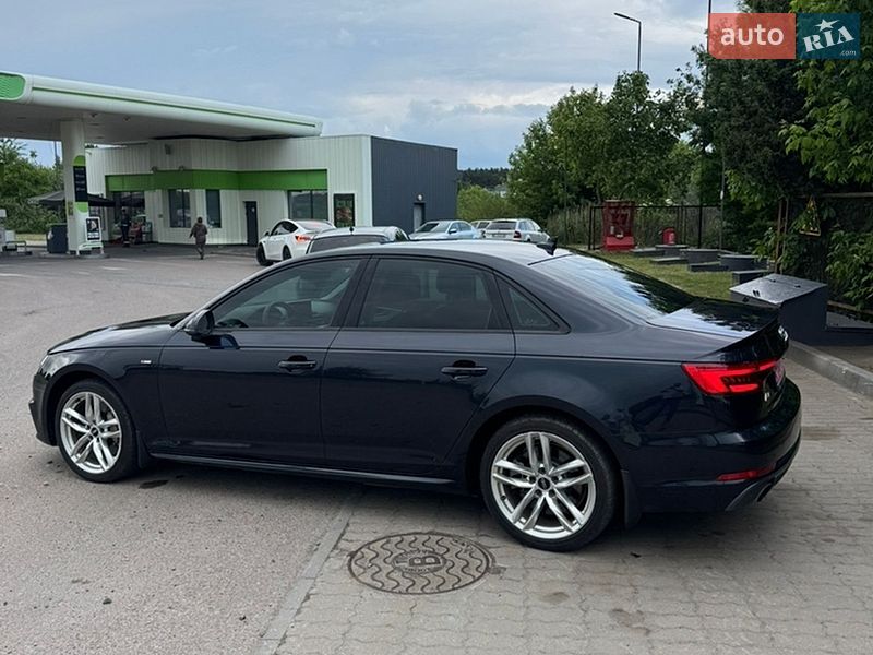 Седан Audi A4 2017 в Львове