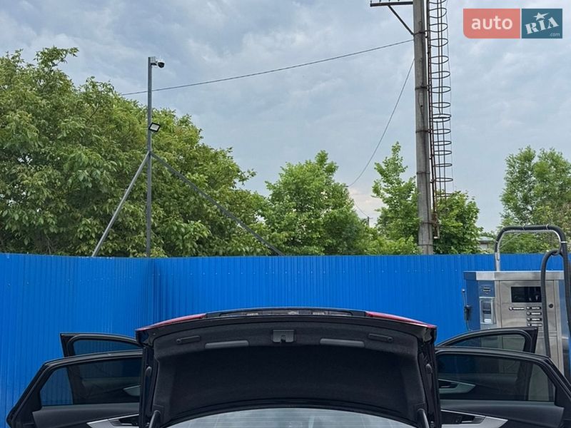 Седан Audi A4 2017 в Львове