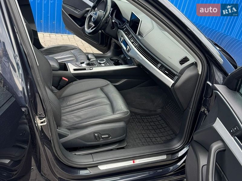 Седан Audi A4 2017 в Львове
