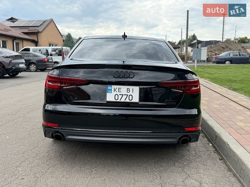 Седан Audi A4 2018 в Днепре