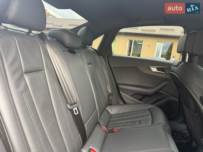 Седан Audi A4 2018 в Днепре