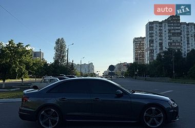 Седан Audi A4 2020 в Киеве