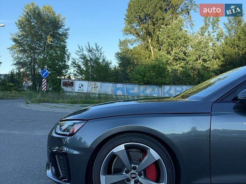 Седан Audi A4 2020 в Киеве
