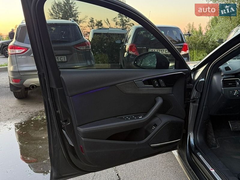 Седан Audi A4 2020 в Киеве