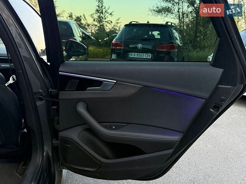Седан Audi A4 2020 в Киеве