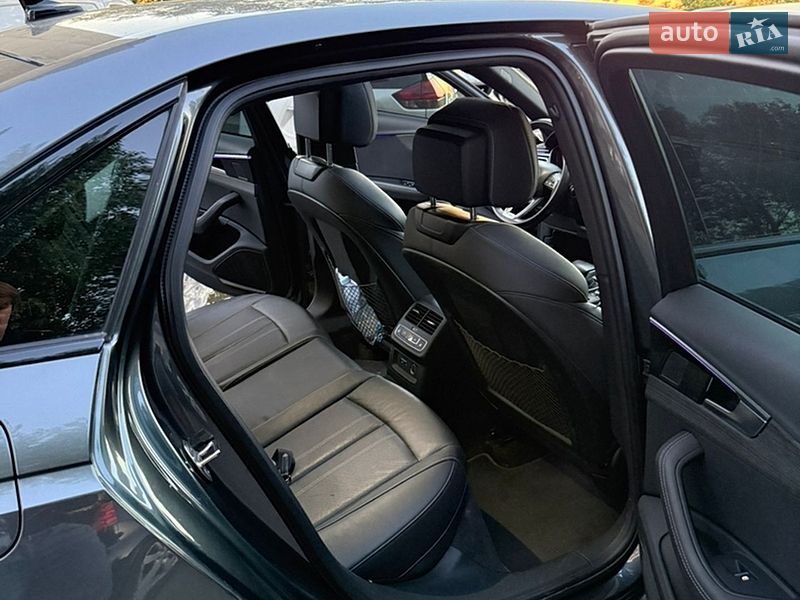 Седан Audi A4 2020 в Киеве