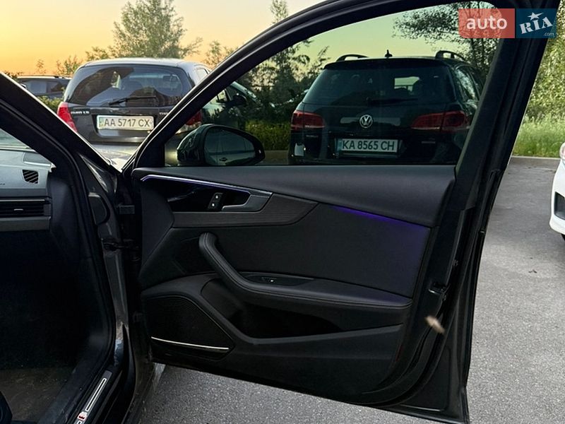 Седан Audi A4 2020 в Киеве