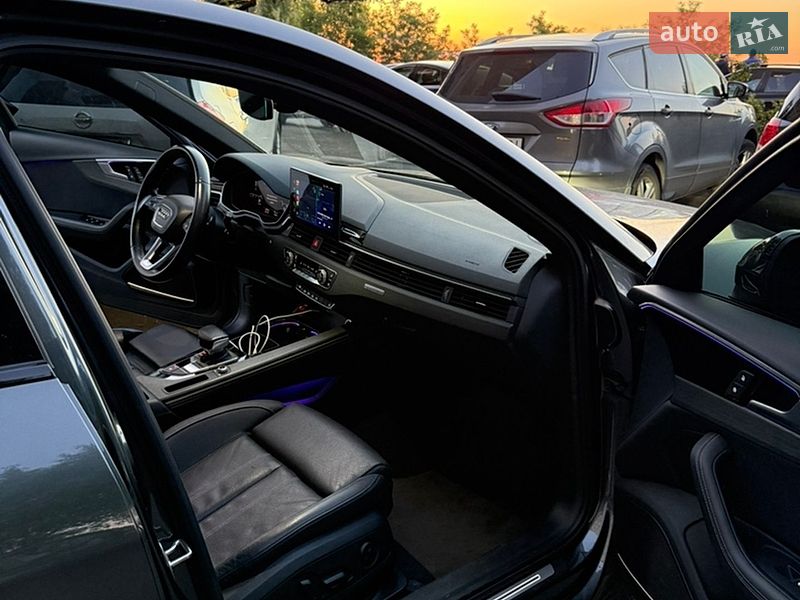 Седан Audi A4 2020 в Киеве