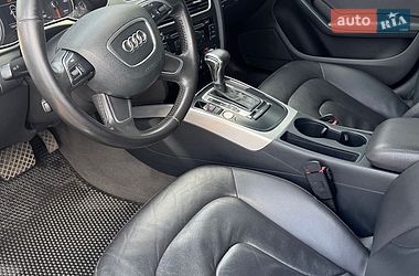 Седан Audi A4 2013 в Карловке