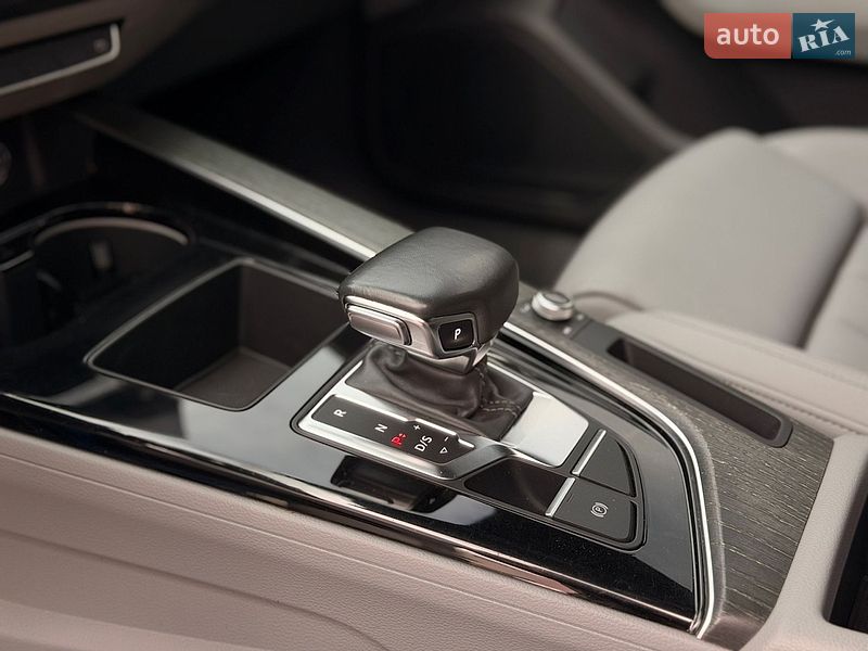 Седан Audi A4 2020 в Києві