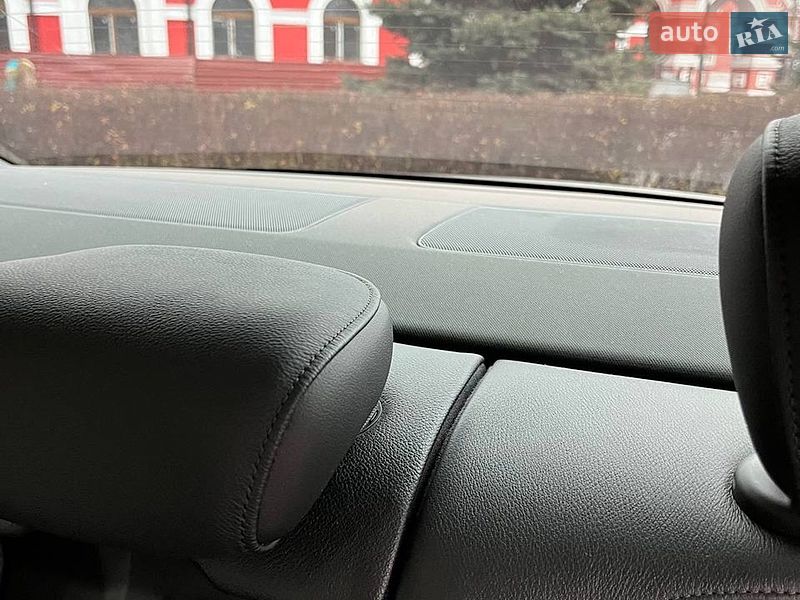 Седан Audi A4 2015 в Кам'янському