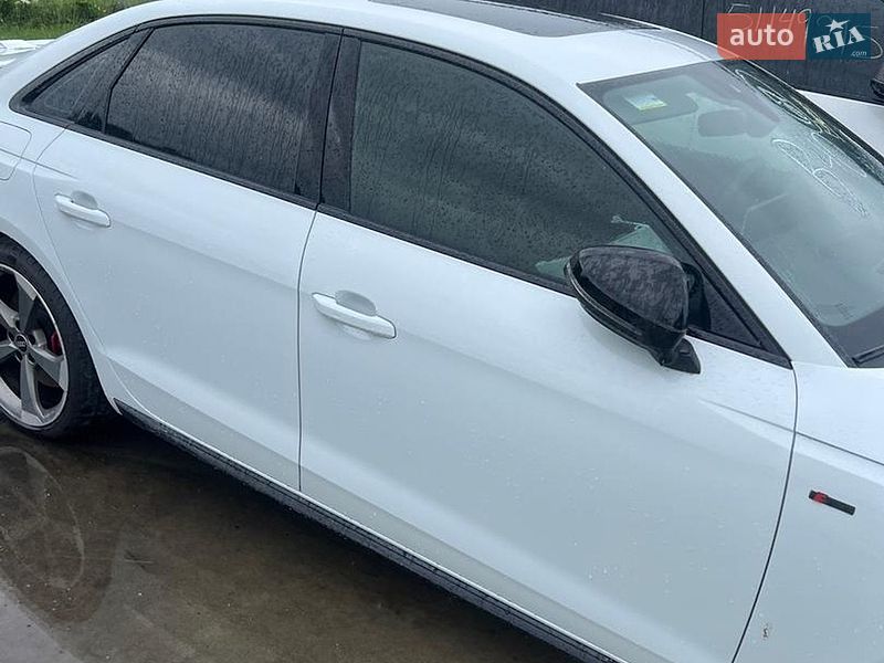Седан Audi A4 2022 в Одесі