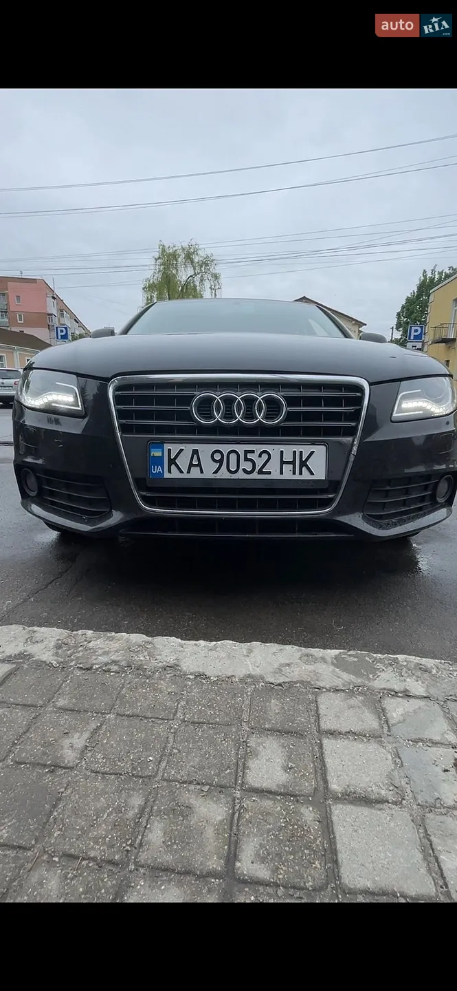 2010 Audi A4 - мініатюра 9