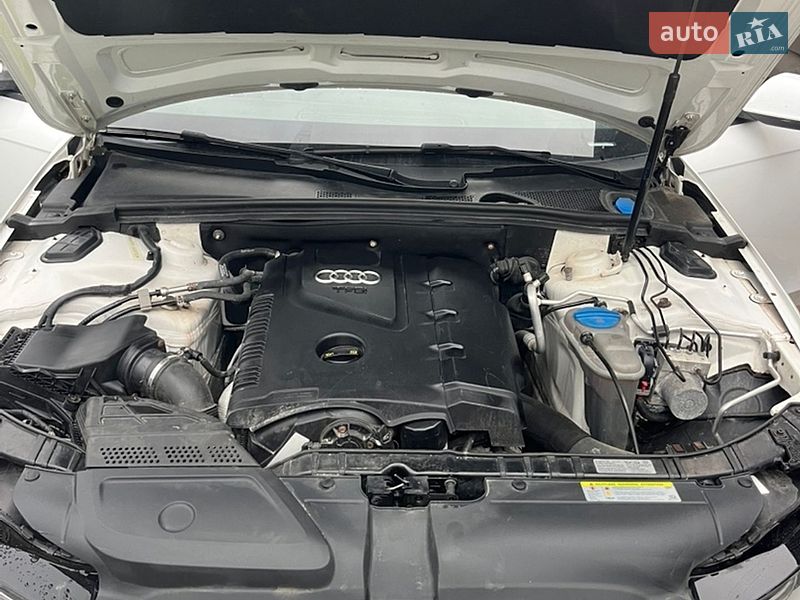 Седан Audi A4 2013 в Львові
