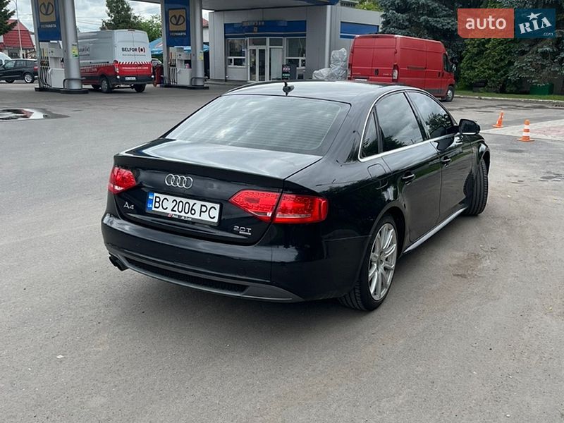 Седан Audi A4 2012 в Городку